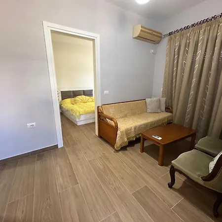 Family Apartment *