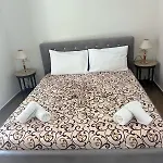 Family Sarandë